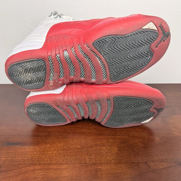 Air Jordan 12 Retro Cherry Big Kid Shoes Size 5.5Y 153265-116 - Picture 6 of 7